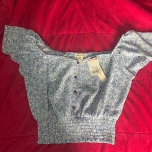 Blue floral crop top blouse